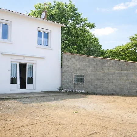 Maison De Ideale Entre Et Commerces - Fr-1-22-219 Feriehus