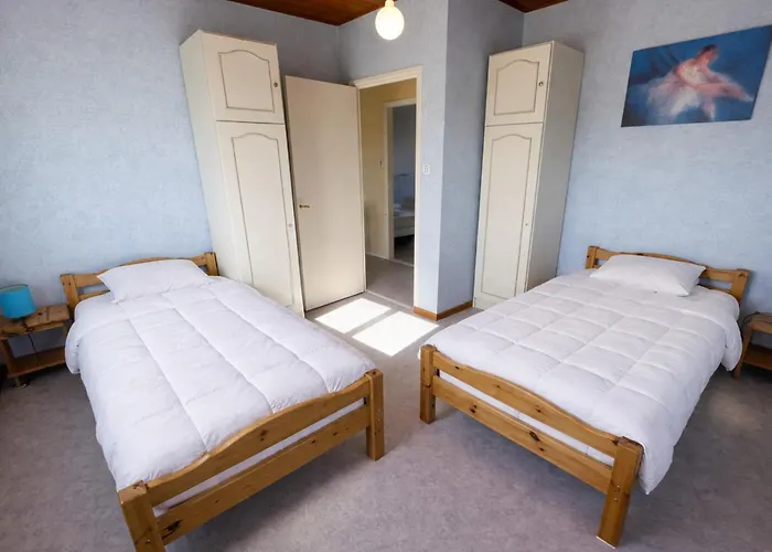 Maison De Ideale Entre Et Commerces - Fr-1-22-219 *